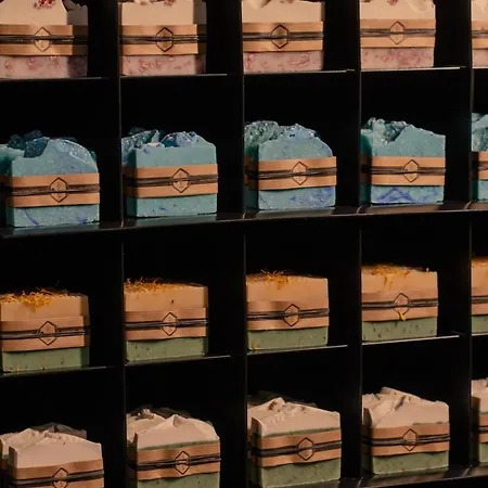 4 Strony W Wodnej Wiezy Pština