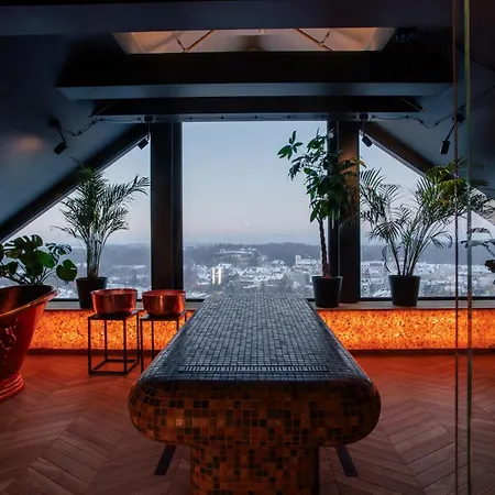 4 Strony W Wodnej Wiezy Aparthotel 4*