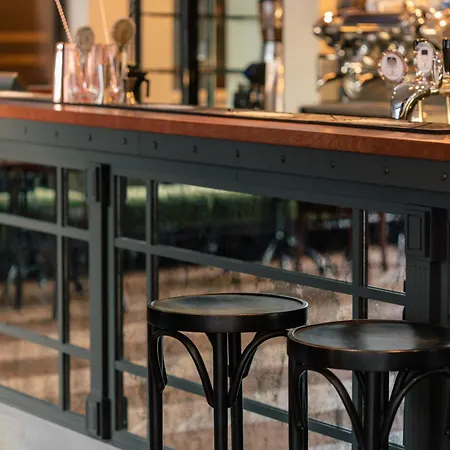 4 Strony W Wodnej Wiezy