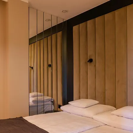 4 Strony W Wodnej Wiezy 4*