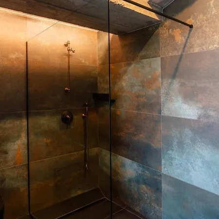 4 Strony W Wodnej Wiezy Aparthotel 4*