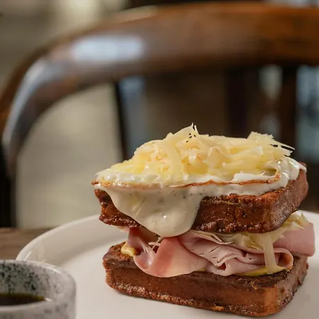 4 Strony W Wodnej Wiezy 4*