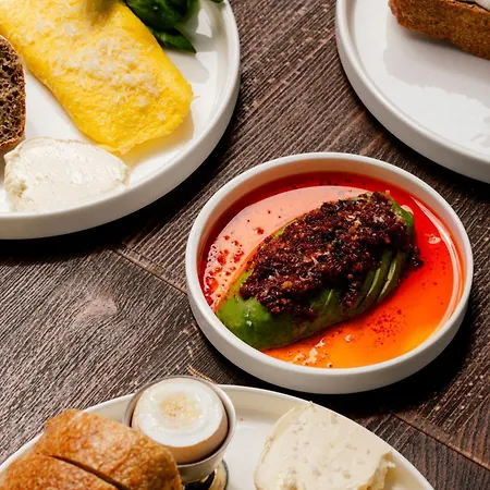 4 Strony W Wodnej Wiezy 4* Pština