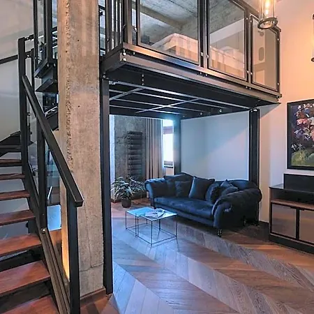 4 Strony W Wodnej Wiezy Aparthotel 4*