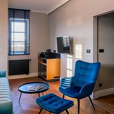 4 Strony W Wodnej Wiezy Aparthotel