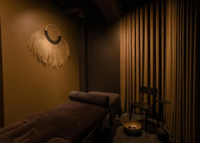 4 Strony W Wodnej Wiezy 4* Pszczyna