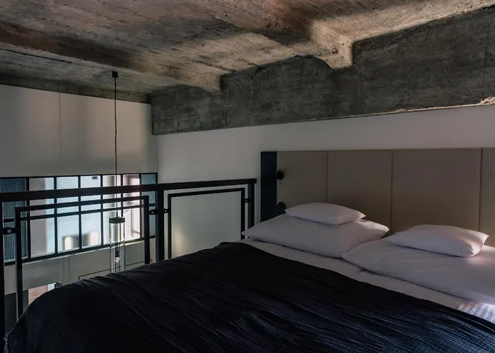 4 Strony W Wodnej Wiezy 4*