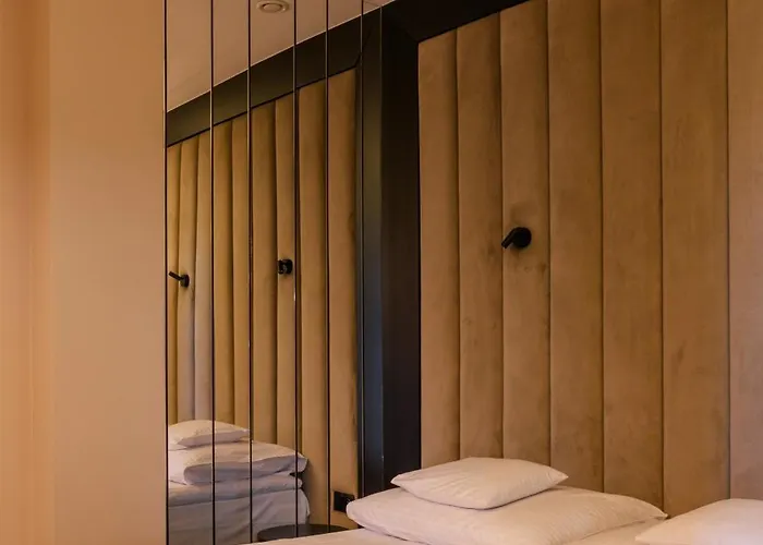 4 Strony W Wodnej Wiezy 4*