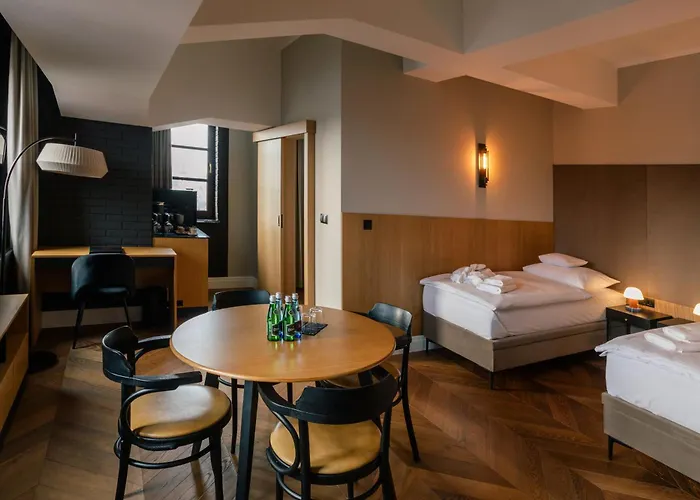 4 Strony W Wodnej Wiezy 4* Pszczyna